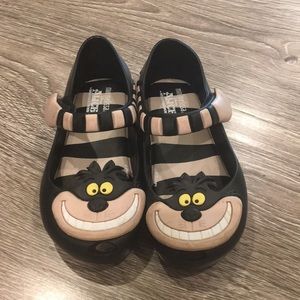 Mini Melissa Alice in Wonderland size 9 shoes
